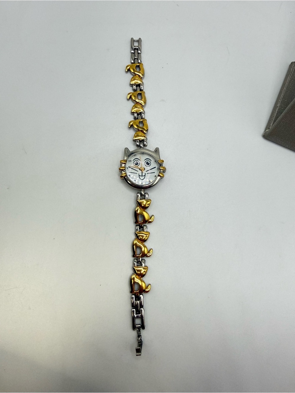 Vintage Cat Face Ladies Quartz Wristwatch Silver & Gold Tone 6.75”